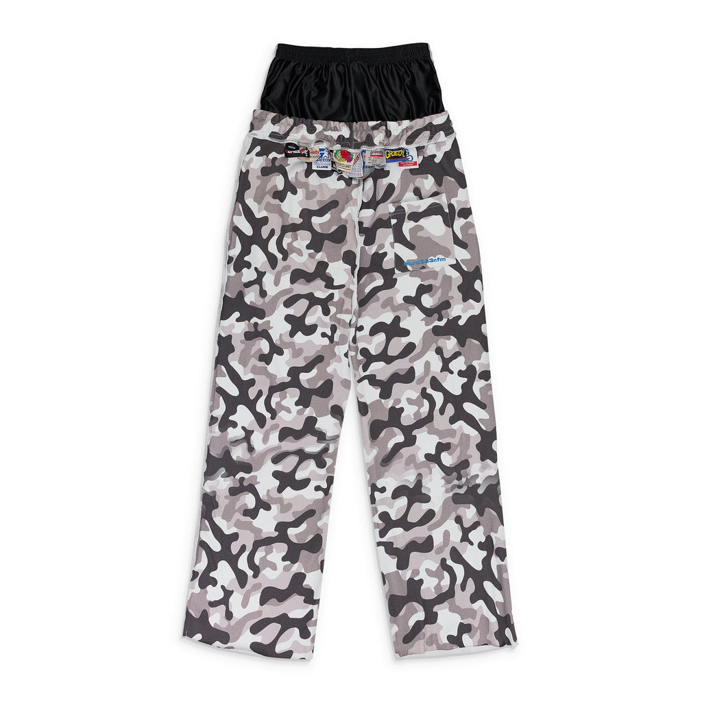 GREEDY UNIT x MURD333R.FM WHITE CAMO SWEATSHORTS