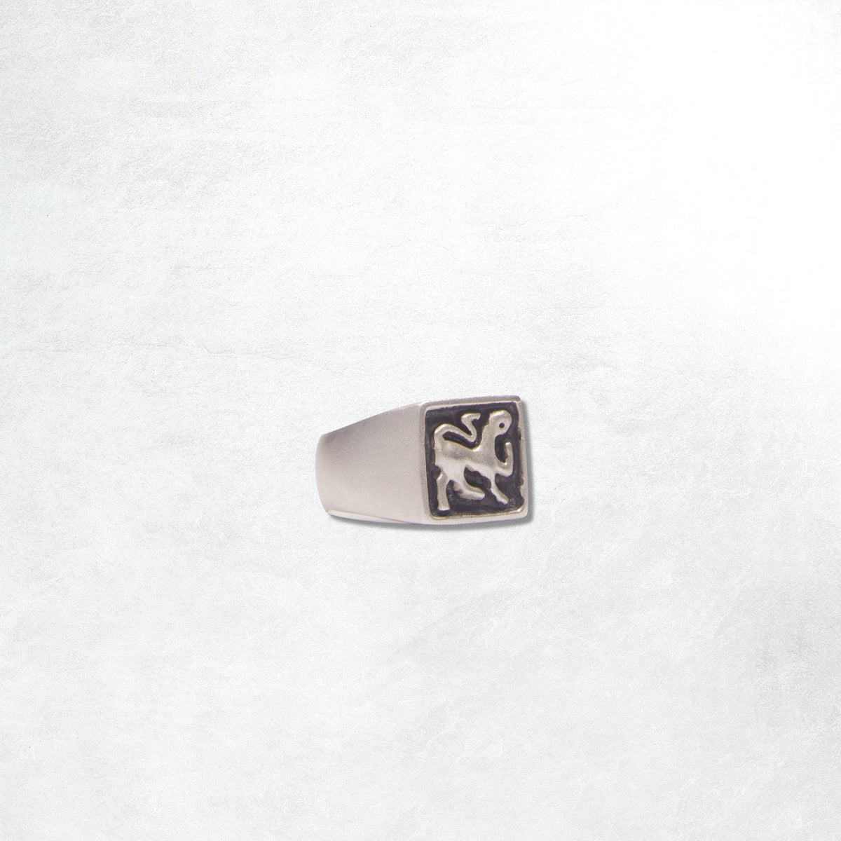 Heresy Strange Beast Ring: Silver