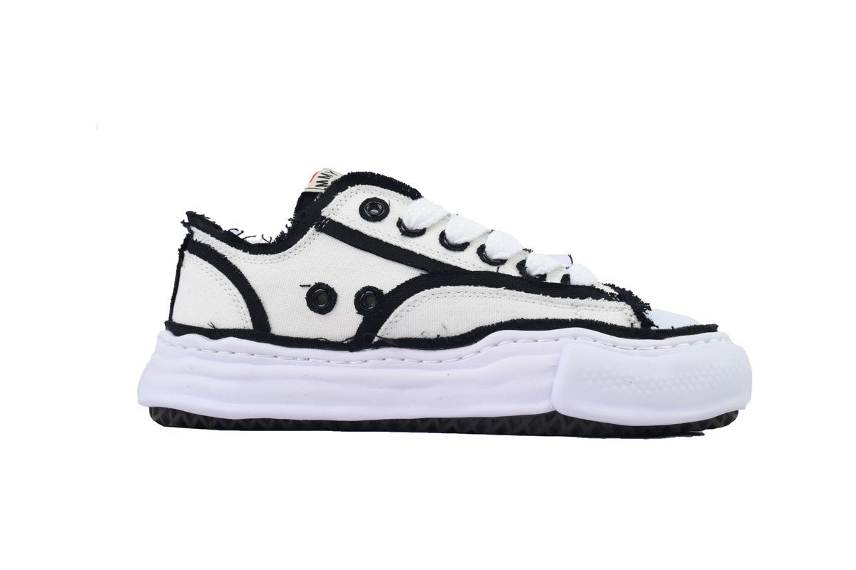 Maison Mihara Yasuhiro Peterson Low Original Sole Overhangin White NO.733 A09FW721